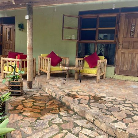 Afro Smile Hotel & Guest House - ג'ינג'ה מראה חיצוני תמונה