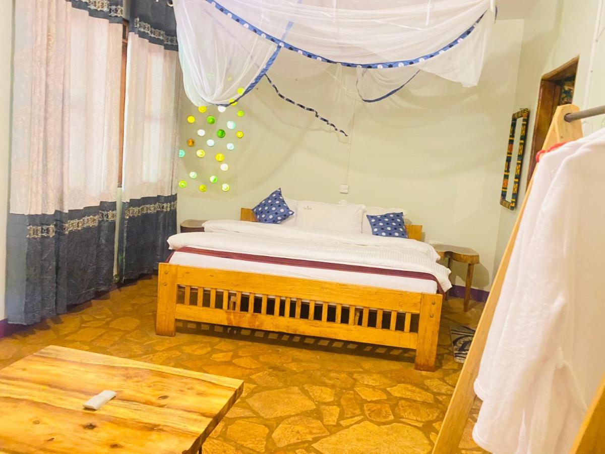 Afro Smile Hotel & Guest House - ג'ינג'ה מראה חיצוני תמונה
