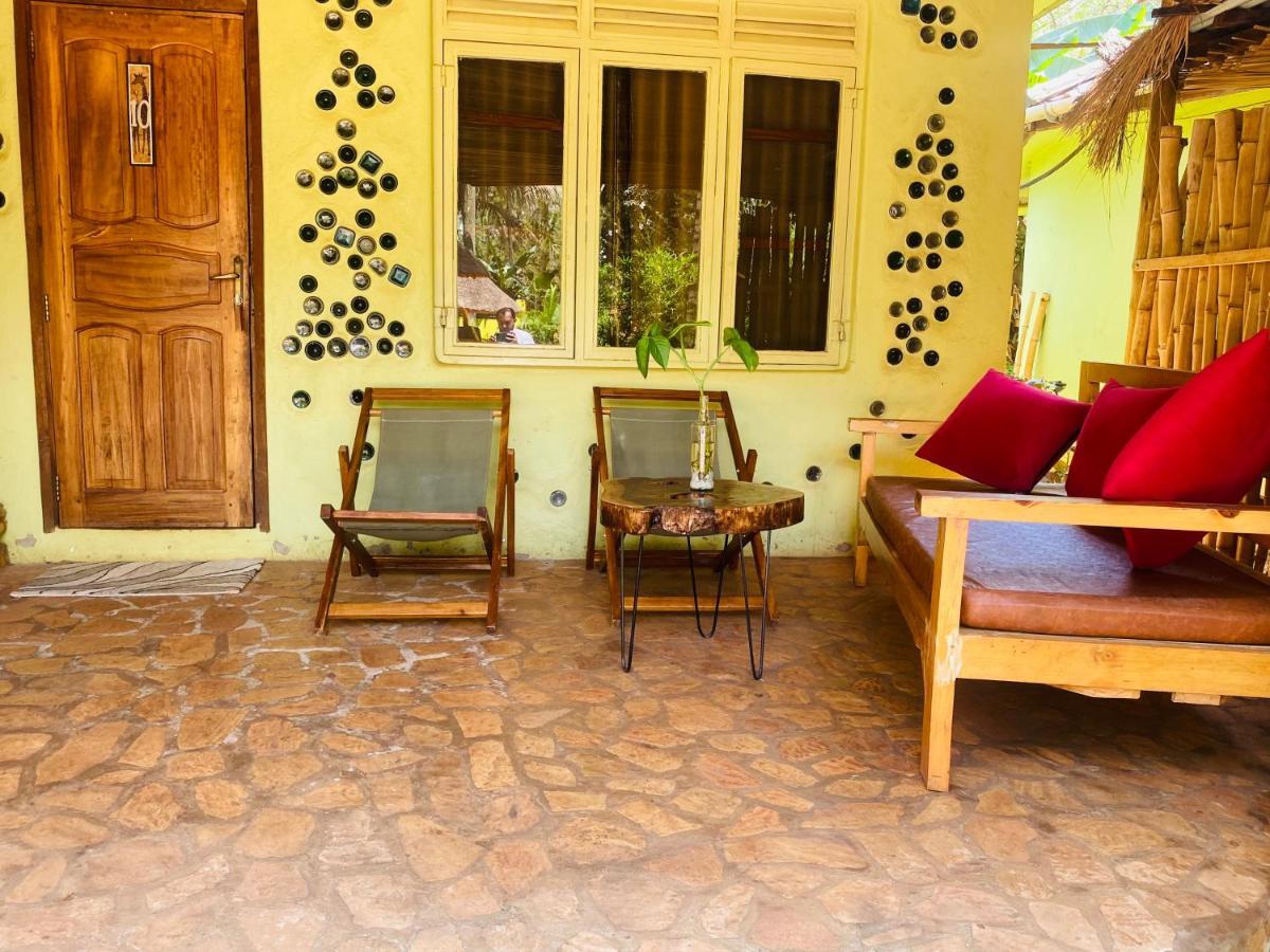 Afro Smile Hotel & Guest House - ג'ינג'ה מראה חיצוני תמונה