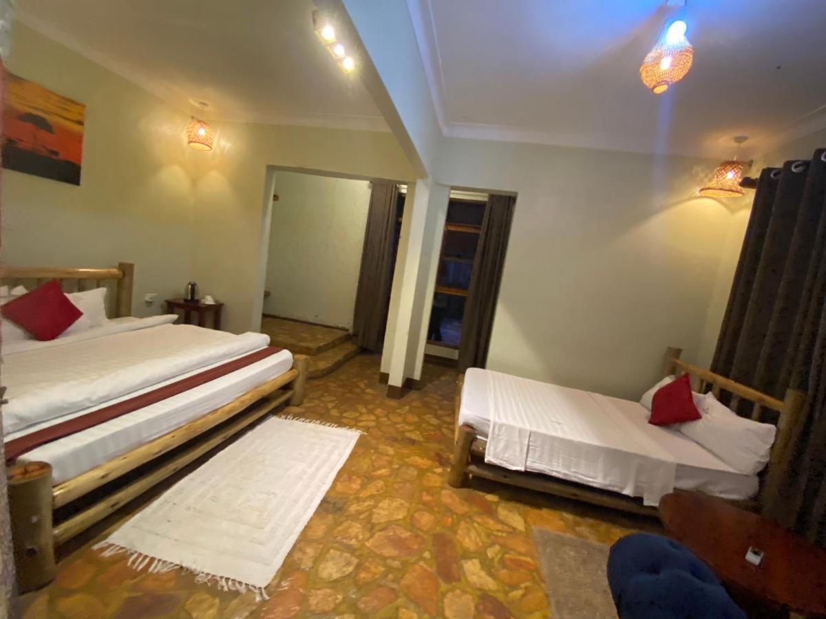 Afro Smile Hotel & Guest House - ג'ינג'ה מראה חיצוני תמונה